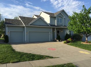 3012 E Spring St, Des Moines, IA 50320