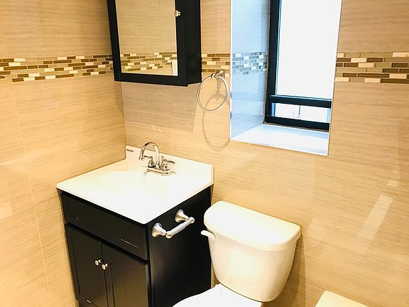 5th image of 320 Empire Blvd #12