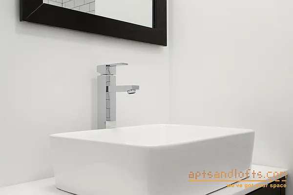Rented by aptsandlofts.com | media 24