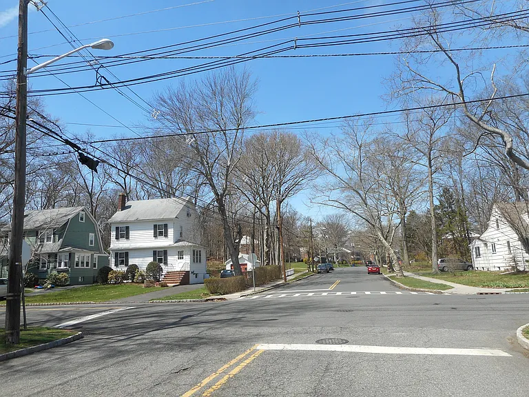 Westfield Manor — Photo 35