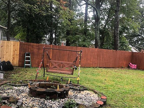 5th image of 809 N Pineview Ave