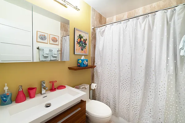 Rented by LEVEN Real Estate | media 5