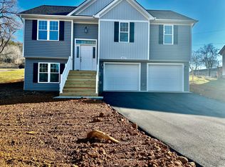 4617 Horseman Dr NE, Roanoke, VA 24019