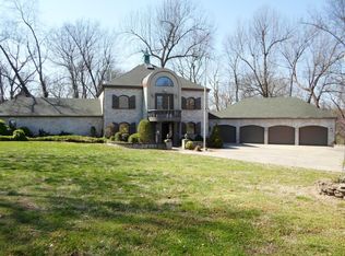 3020 E Inglewood Ct, Springfield, MO 65804