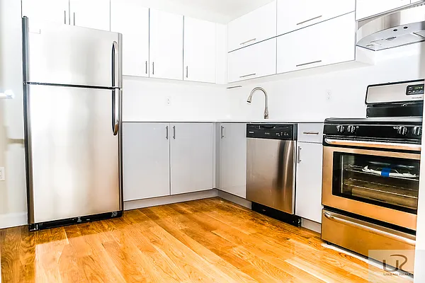 Rented by Urban Realty NYC | media 12