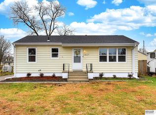 2527 Wayne St, Bellevue, NE 68005