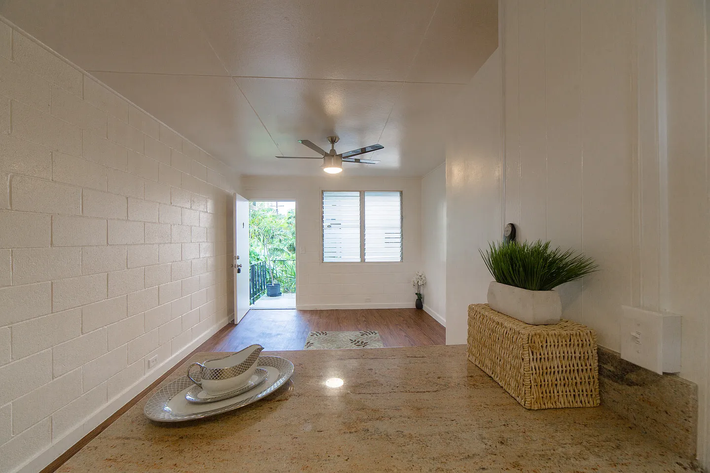 242 Kaiulani Avenue - 11 — Photo 3