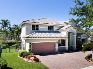 2832 Poinciana Cir, Cooper City, FL 33026