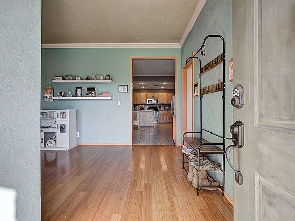 3rd image of 2418 Arlington Dr
