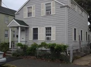 79 Washington St, New Bedford, MA 02740