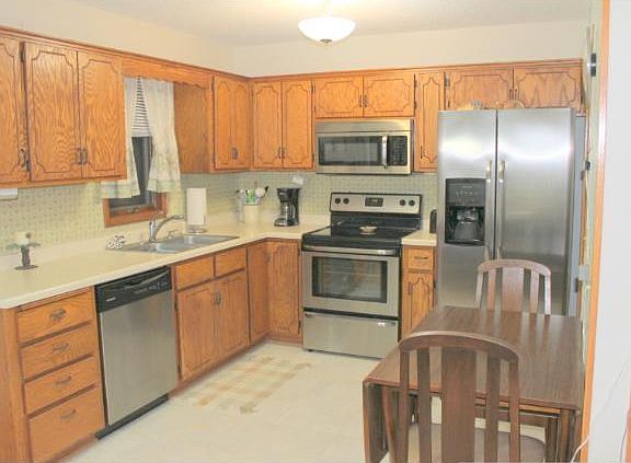 2nd image of 1441 Lincoln Ave