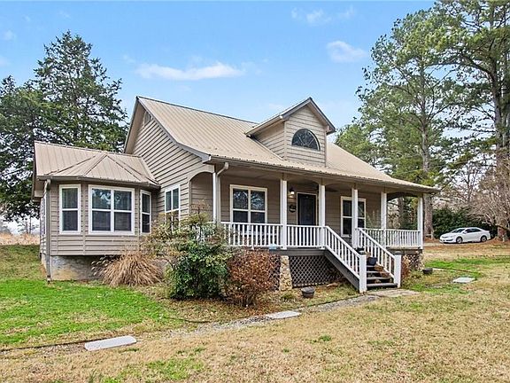 2nd image of 1932 Riverbend Rd SW