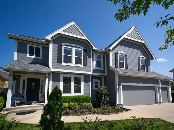 21810 W 121st Pl, Olathe, KS 66061
