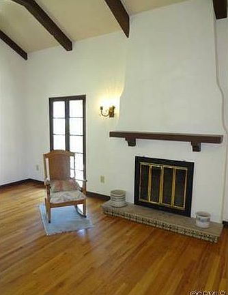 2nd image of 77 Buena Vista St