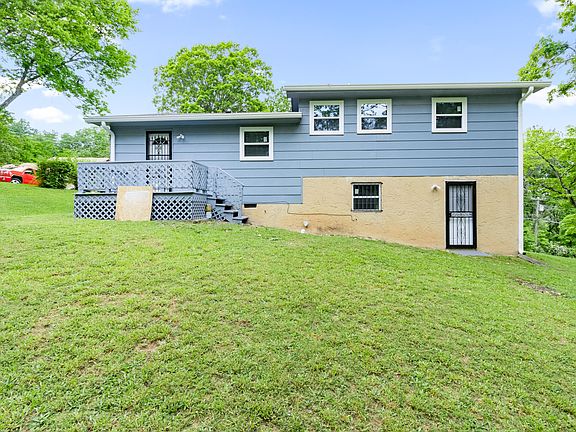 3rd image of 3058 Towerway Dr