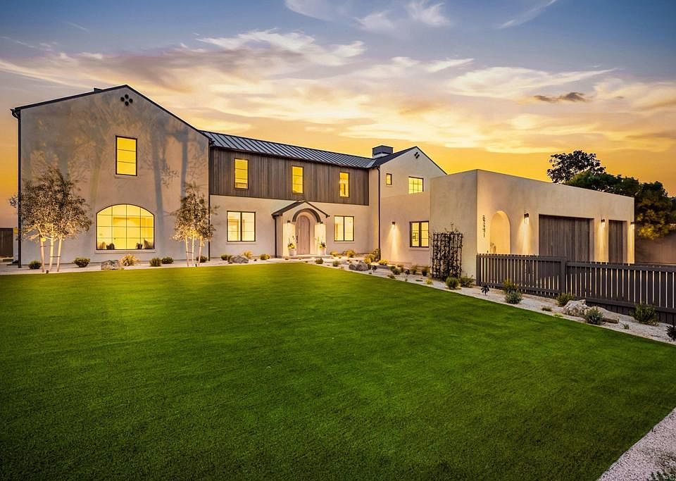 1st image of 8341 La Jolla Scenic Dr N