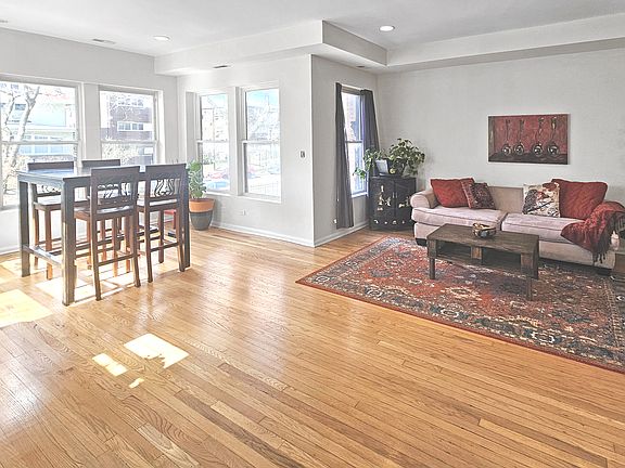 2nd image of 6701 N Bosworth Ave APT 1S