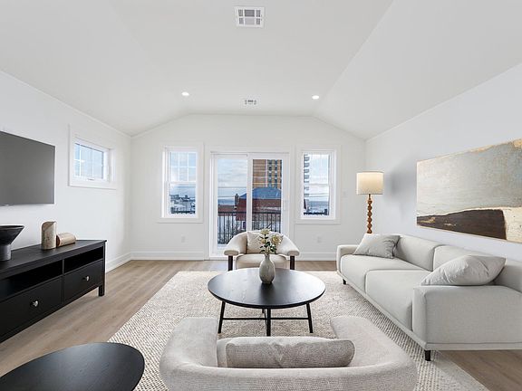 5th image of 5201 Atlantic Ave Unit B