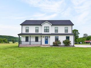 6810 Cherry Creek Rd, Cookeville, TN 38506