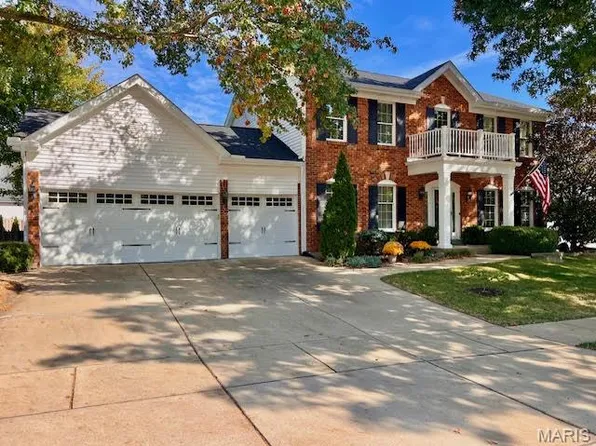 411 Oriole Hill Ct, Grover, MO 63040