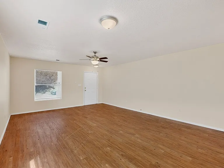 5841 Sandoval Dr NE — Photo 7