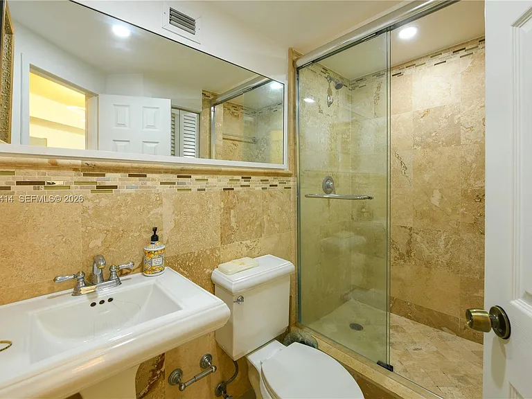 801 Brickell Bay Dr #1462 — Photo 11