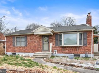 305 Maywood Rd, York, PA 17402