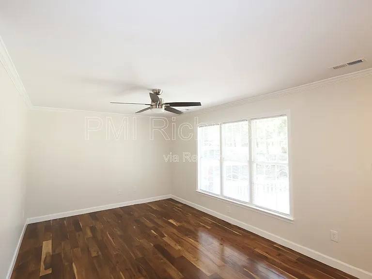 9713 Pampas Dr — Photo 6