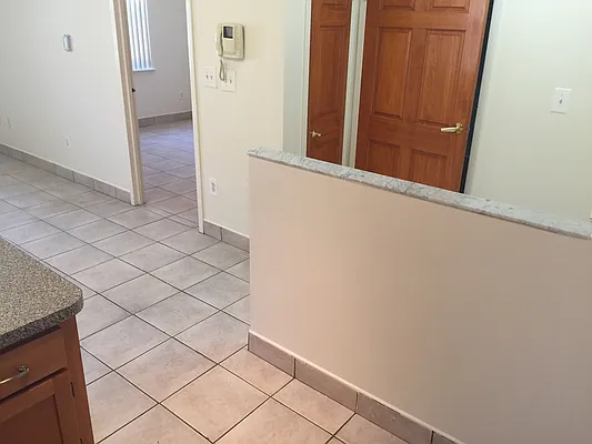 Rented by Metroline Realty | media 9