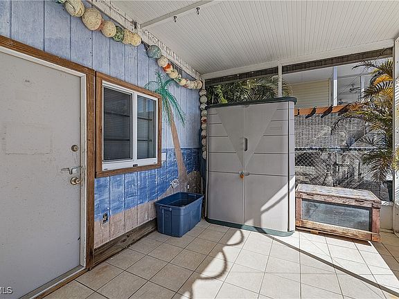 4th image of 2592 York Rd