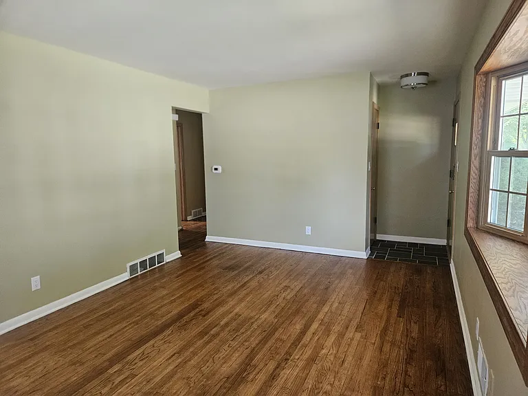 3657 S Taylor Ct — Photo 4