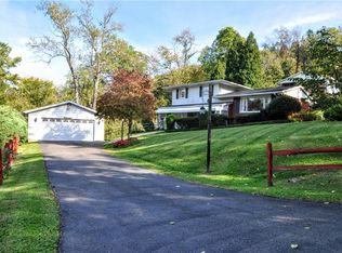 8 Homewood Dr, Charleroi, PA 15022