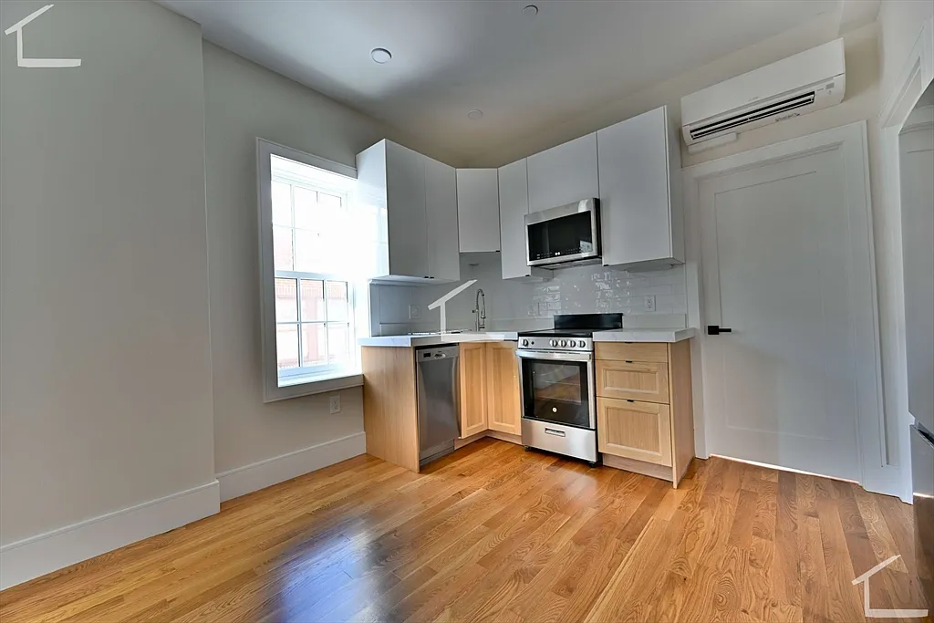 1 bed, 1.0 bath, 9999 sqft, $4,000 — Photo 1