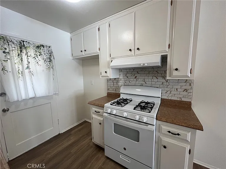 150 E Lakeshore Dr — Photo 5