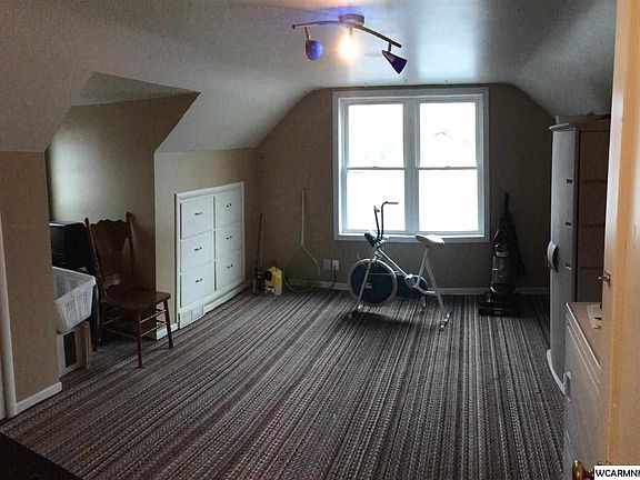 5th image of 611 Haarfager Ave N