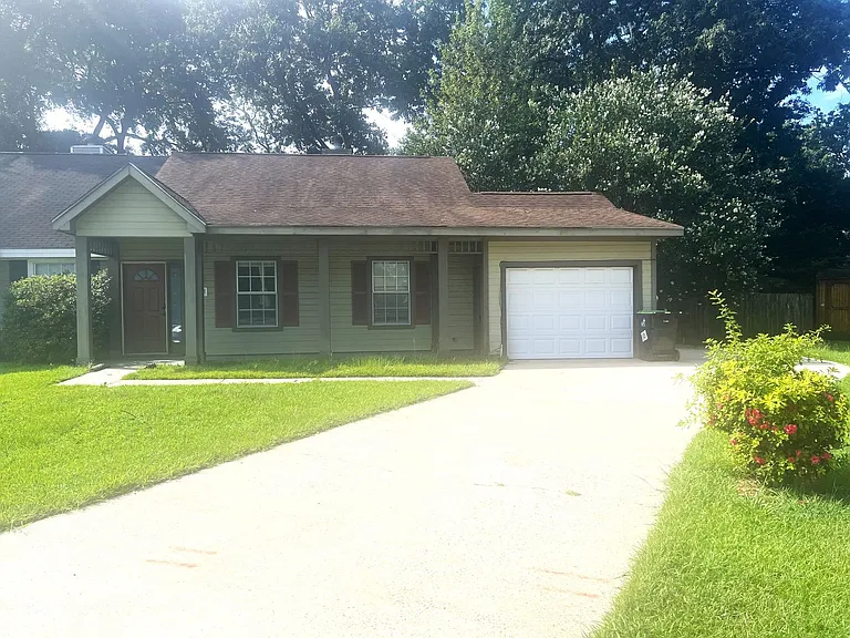 113 Saddlehorn Dr — Photo 2