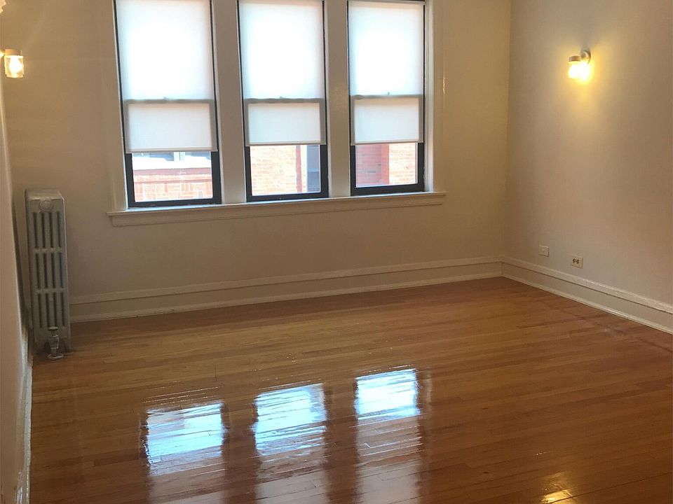 1st image of 10742 S Calumet Ave APT 3W