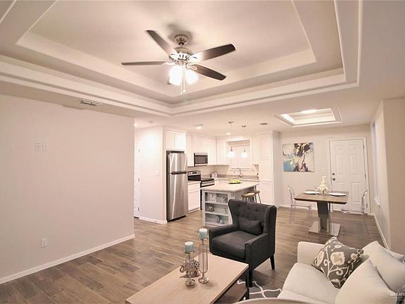 3rd image of 2105 Canyon Dr APT 1