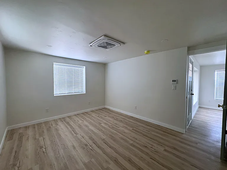 1804 Slate Ave NW — Photo 9