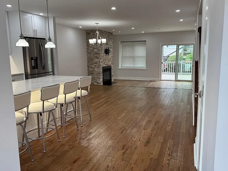 4002 Franklin Ct — Photo 3
