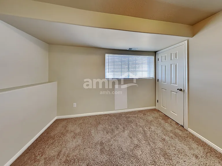 2169 W 1520 N — Photo 15