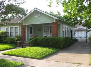 1021 E 16th St, Houston, TX 77009