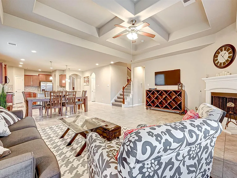 5614 Glenfield Spring Ln — Photo 9