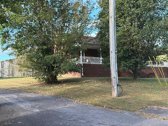 3rd image of 120 Wooten Ave