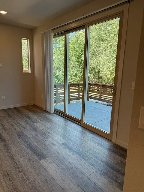 3 bed, 2.5 bath, 1560 sqft, $3,200 — Photo 4