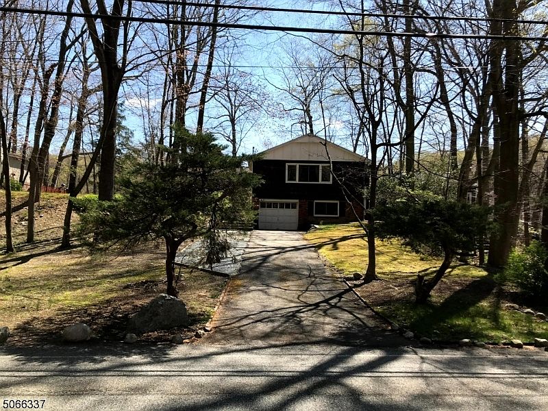 1st image of 209 Skyline Lake Dr
