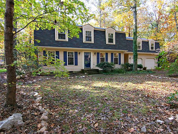 412 Farmington Woods Dr