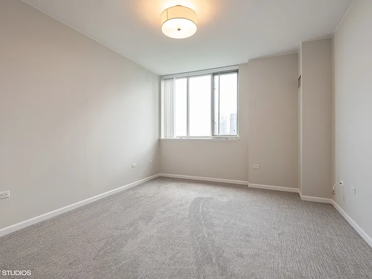 1515 S Prairie Ave #1204 — Photo 9