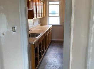 72 Plantation St APT 2, Worcester, MA 01604