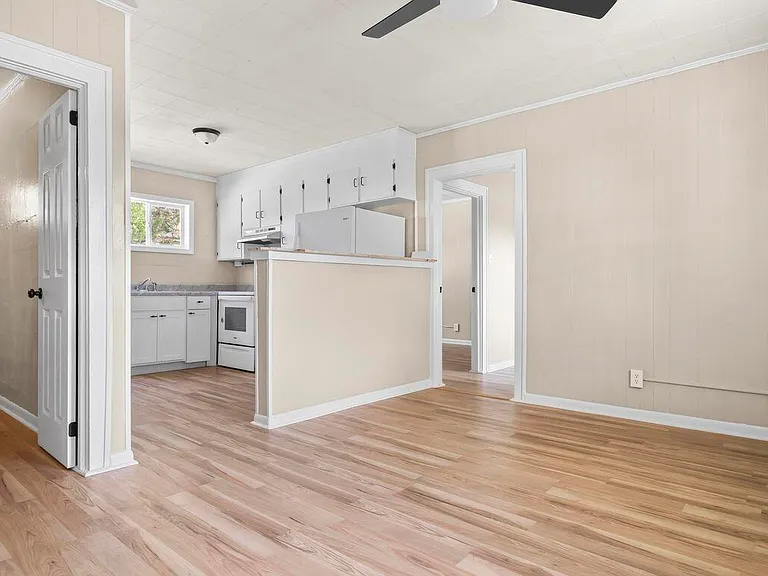 300 Richlands Ave #2 — Photo 4